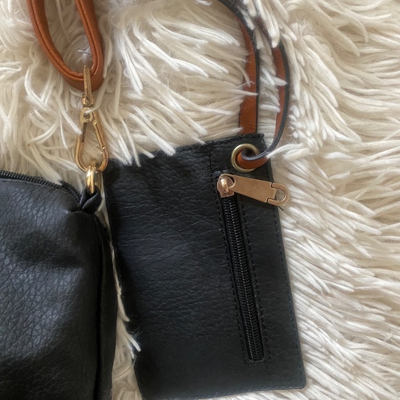 Black Leather Adjustable Shoulder Bag with Coin Purse - Picture 3 of 9